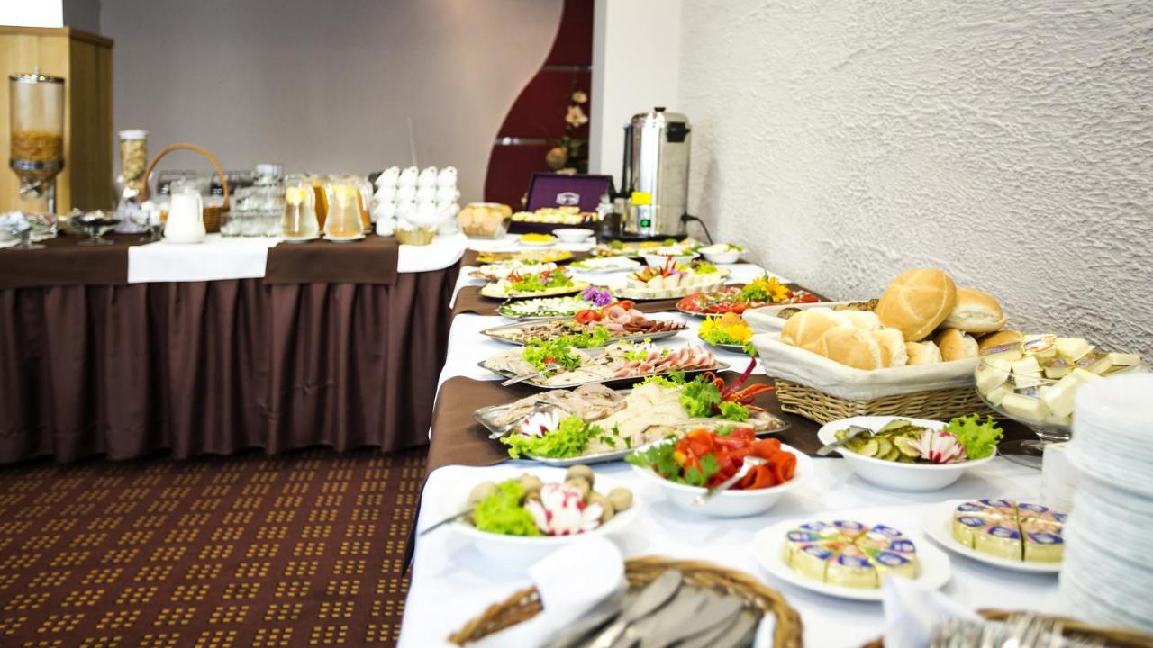 ביילסק פודלסיה Hotel Unibus מראה חיצוני תמונה