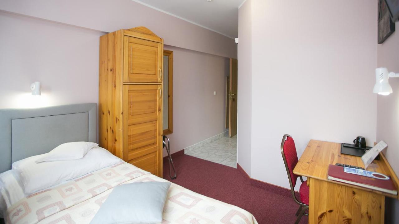 ביילסק פודלסיה Hotel Unibus מראה חיצוני תמונה