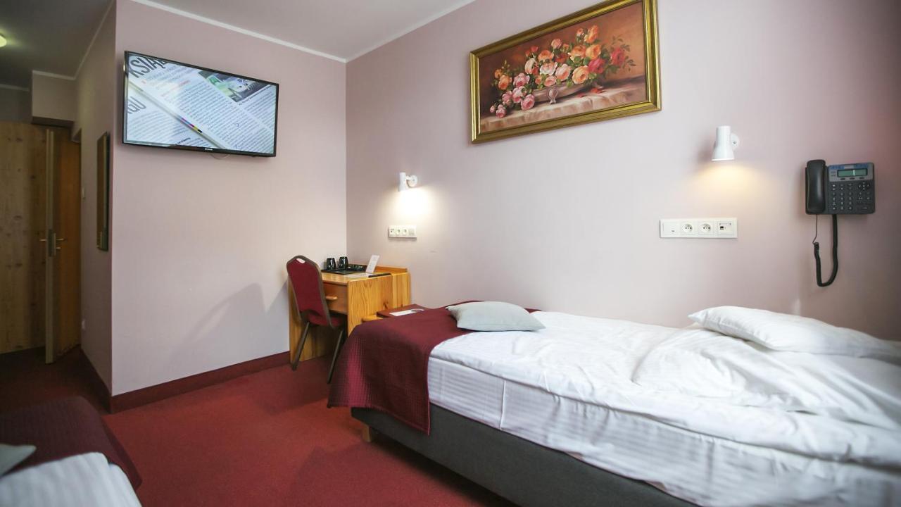 ביילסק פודלסיה Hotel Unibus מראה חיצוני תמונה
