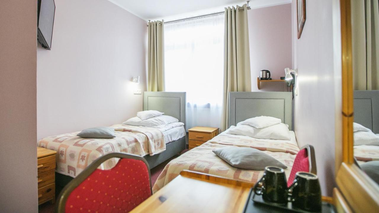 ביילסק פודלסיה Hotel Unibus מראה חיצוני תמונה