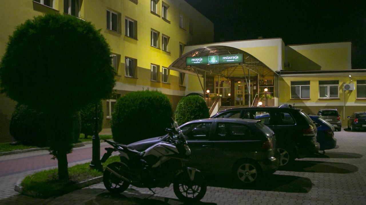 ביילסק פודלסיה Hotel Unibus מראה חיצוני תמונה