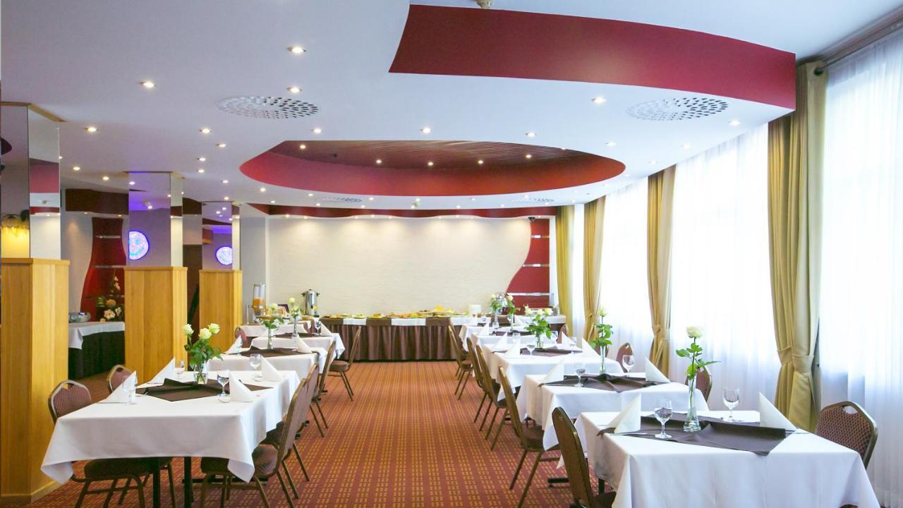 ביילסק פודלסיה Hotel Unibus מראה חיצוני תמונה