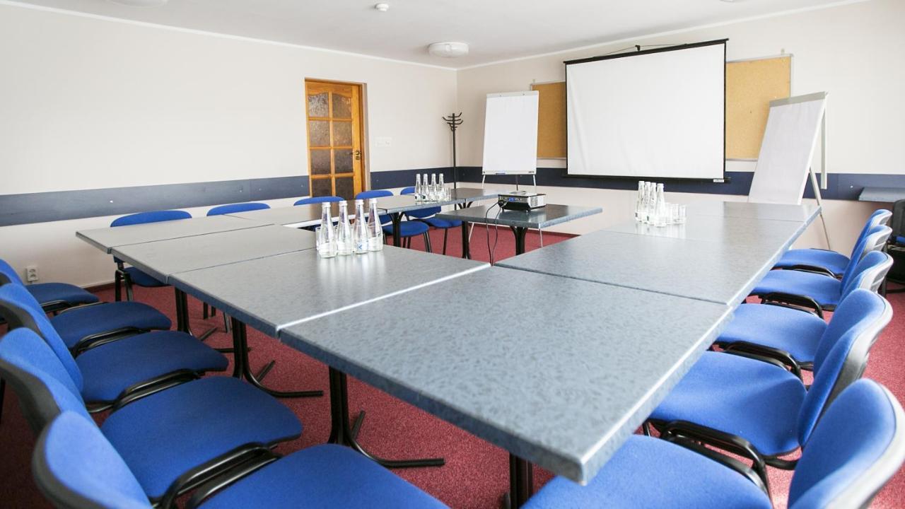 ביילסק פודלסיה Hotel Unibus מראה חיצוני תמונה